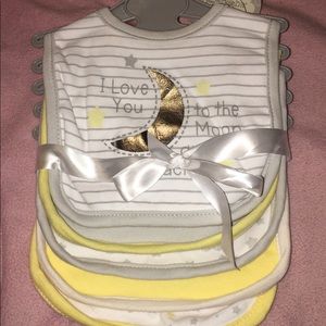 Baby’s Bibs